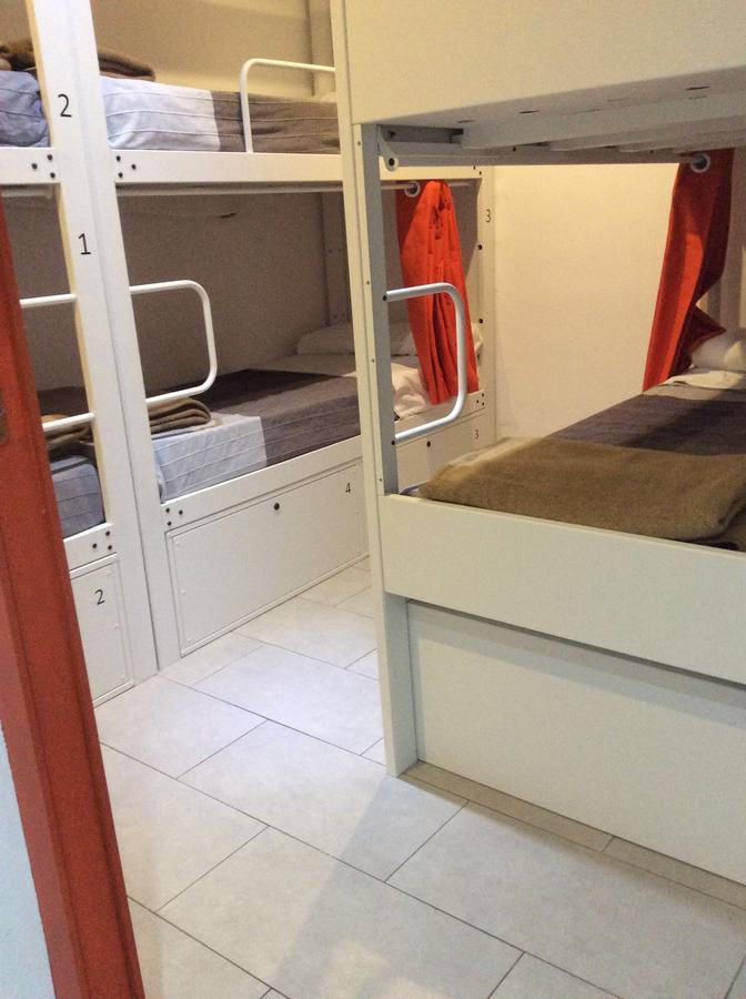 Hostelscat Barcelona Eksteriør bilde